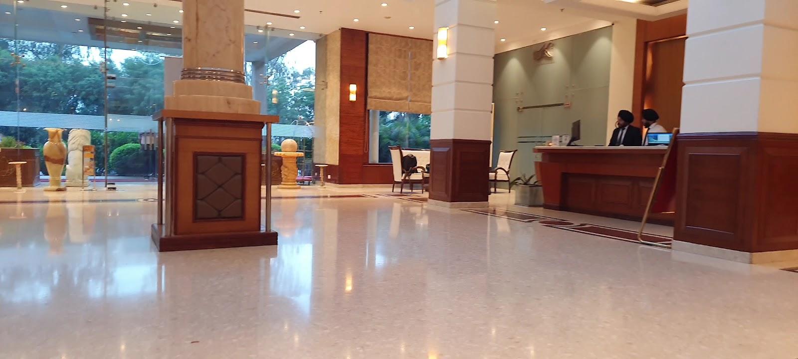 Hotel Eqbal Inn – photo 2
