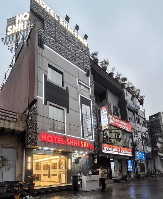 Hotel Shri Sai Deluxe - 1 Min from Adarsh Nagar Metro I Couple, Business and Family Friendly I Budget Hotel In Adarsh Nagar – photo 4