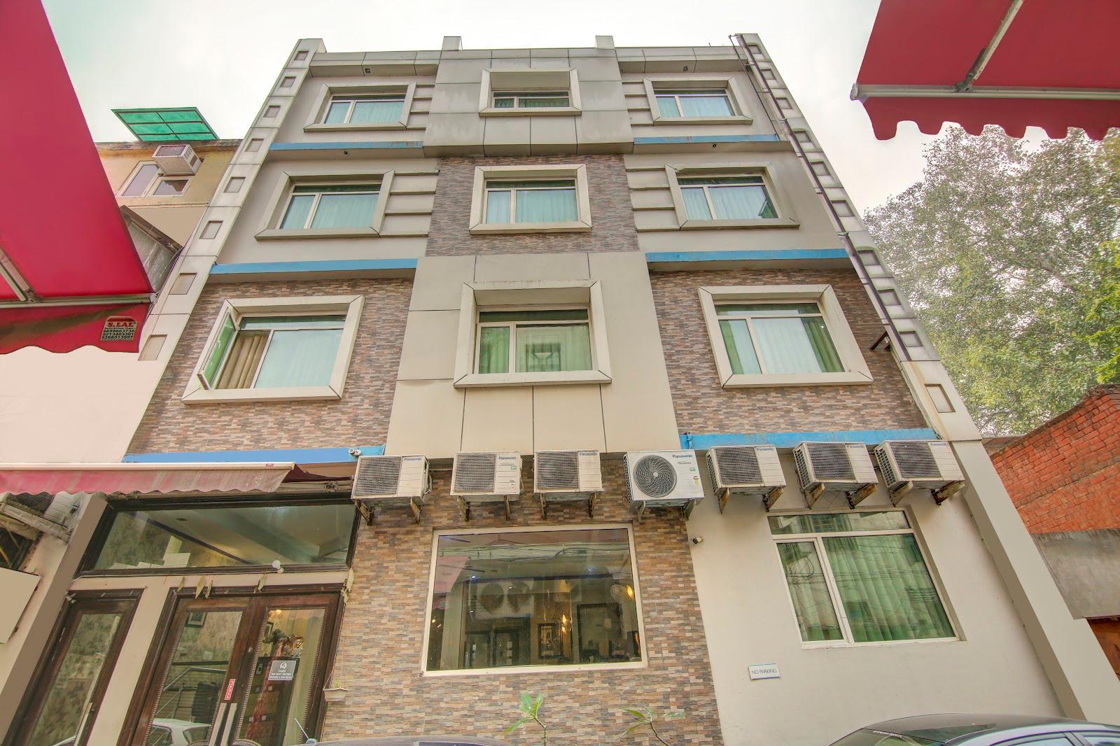 Hotel Rockwell Plaza – photo 1