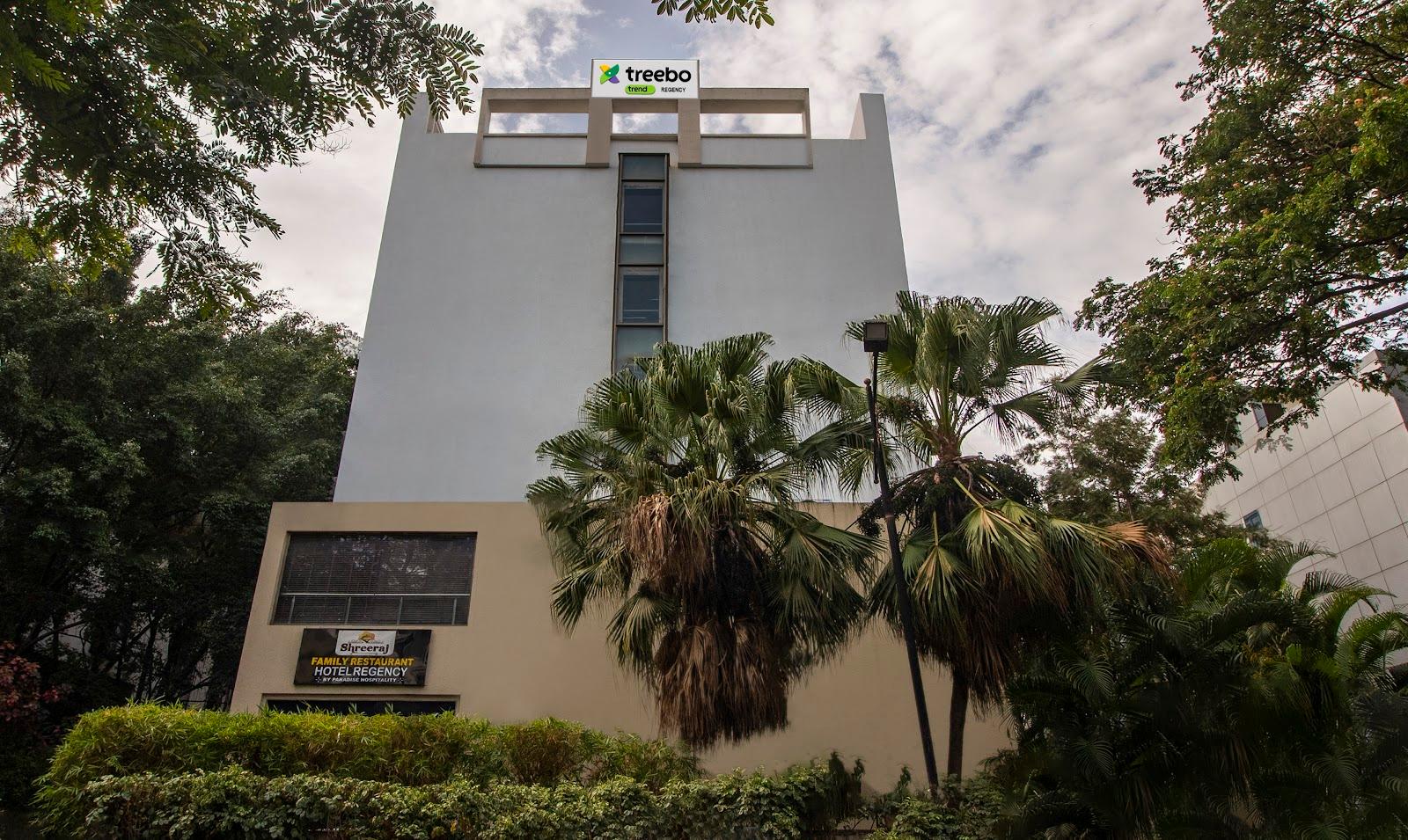 Treebo Regency - Hotel near Dhole Patil Road