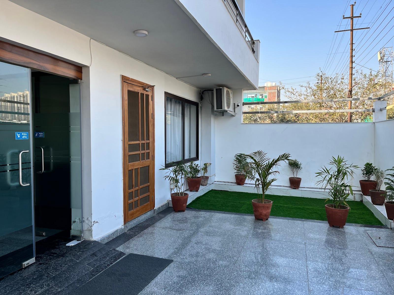 The Grand Suites- 122 – photo 2