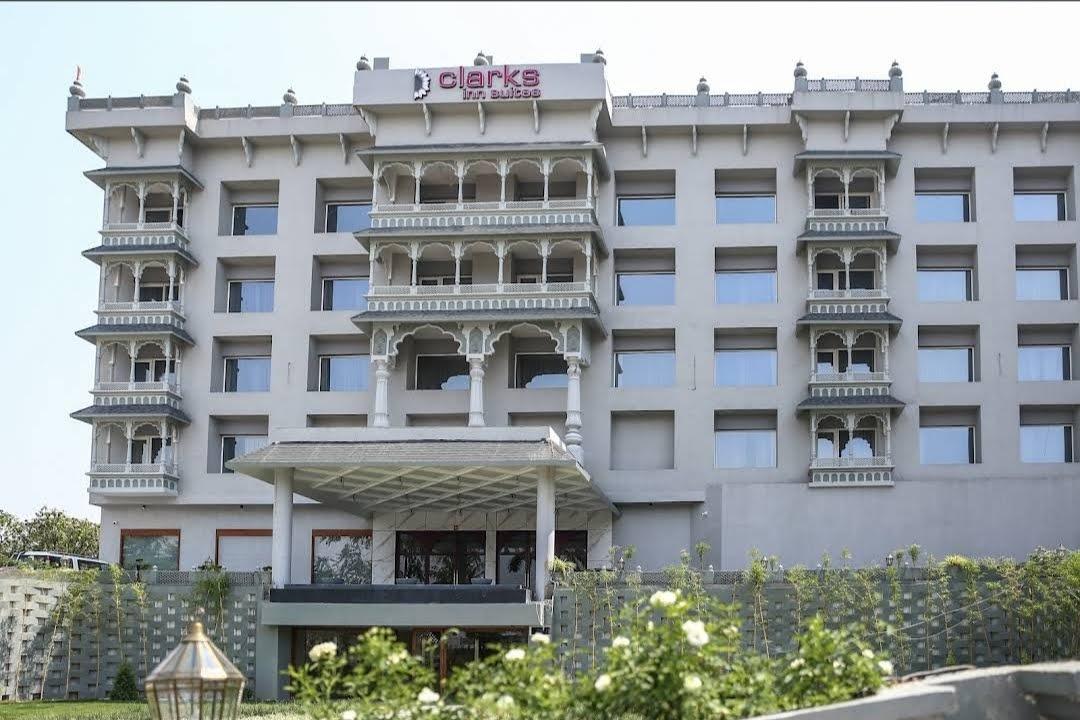 Clarks Inn Suites, Near Raipur Airport