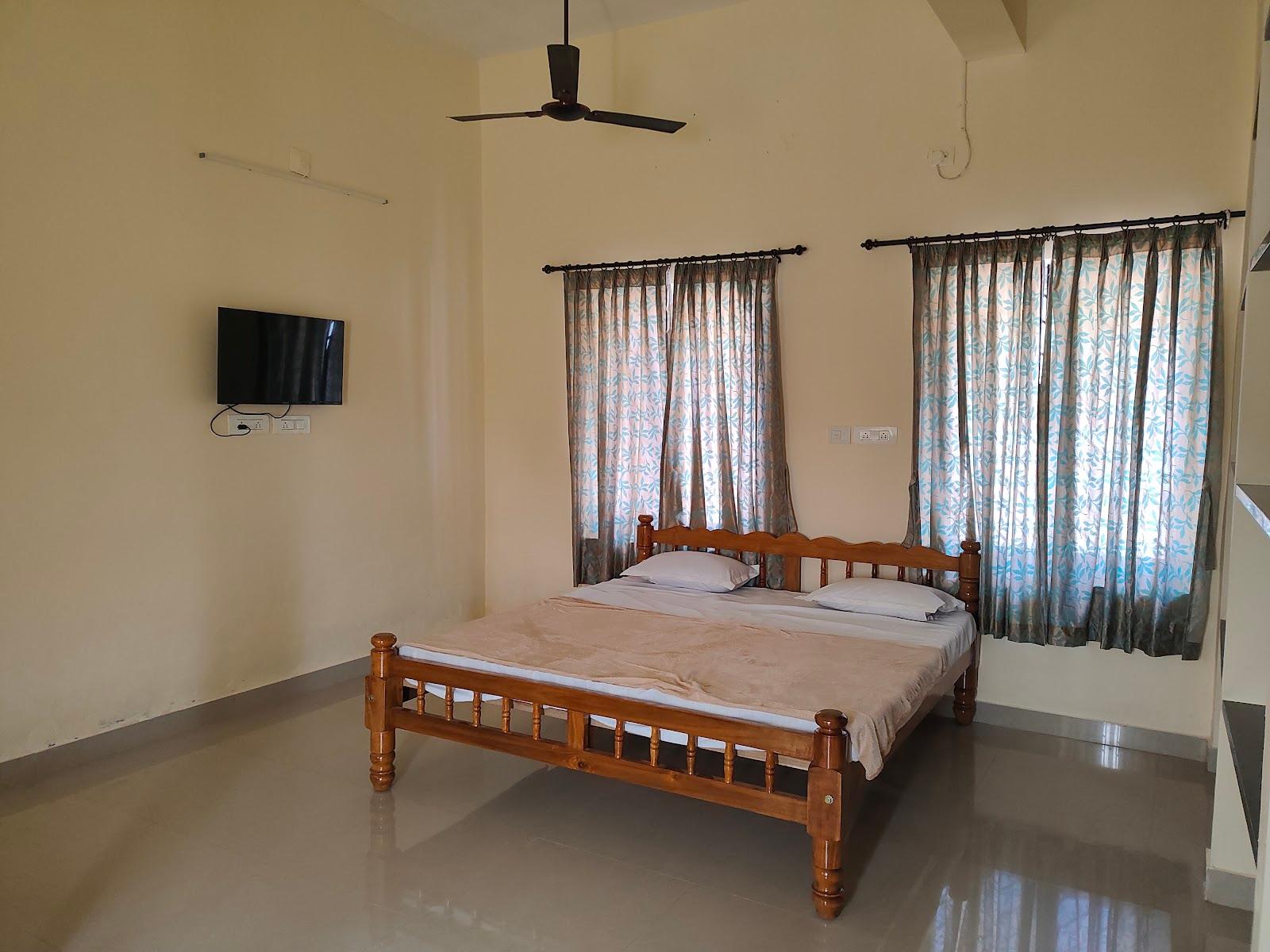 Railway Retiring Room – photo 3