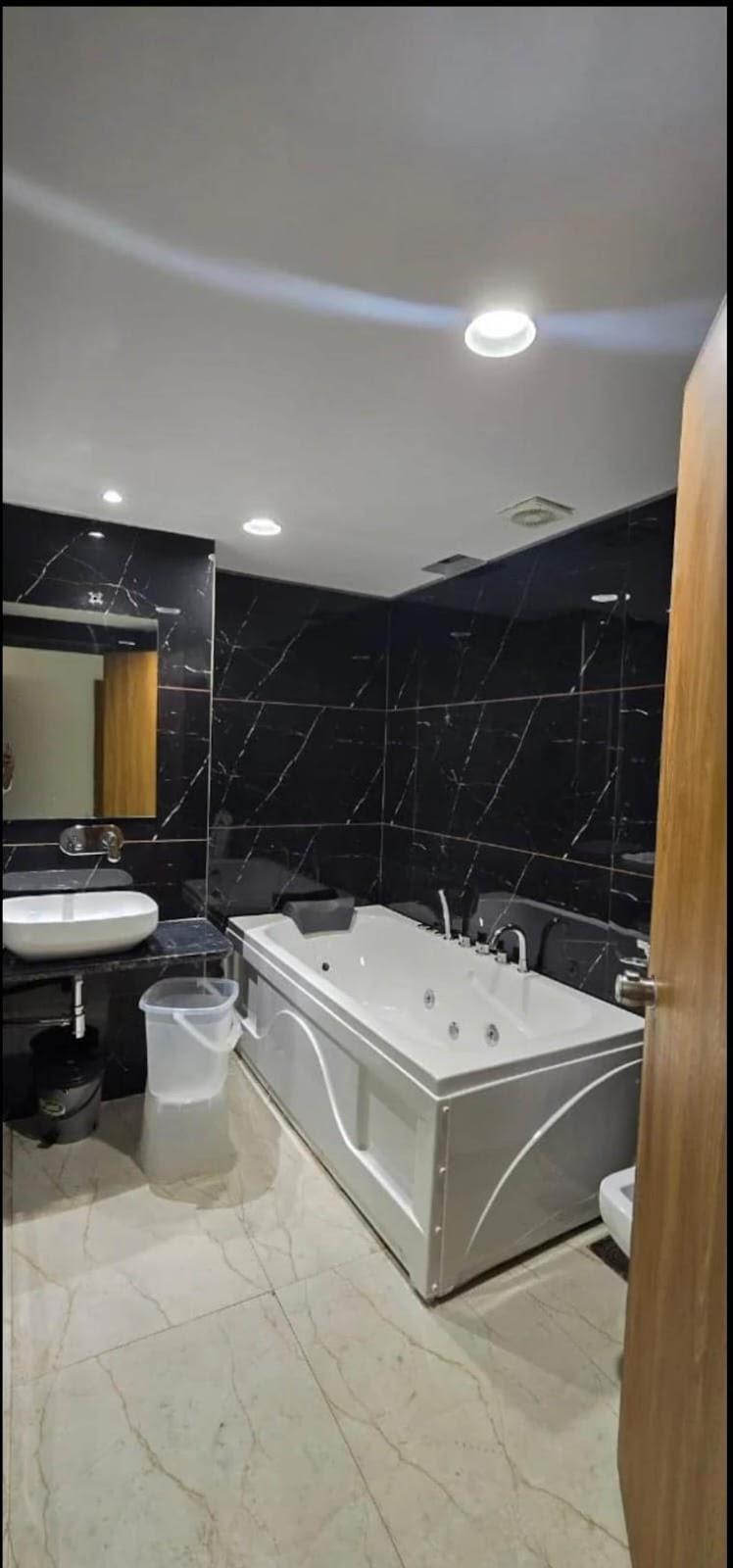 Hotel Royal Empire – photo 4