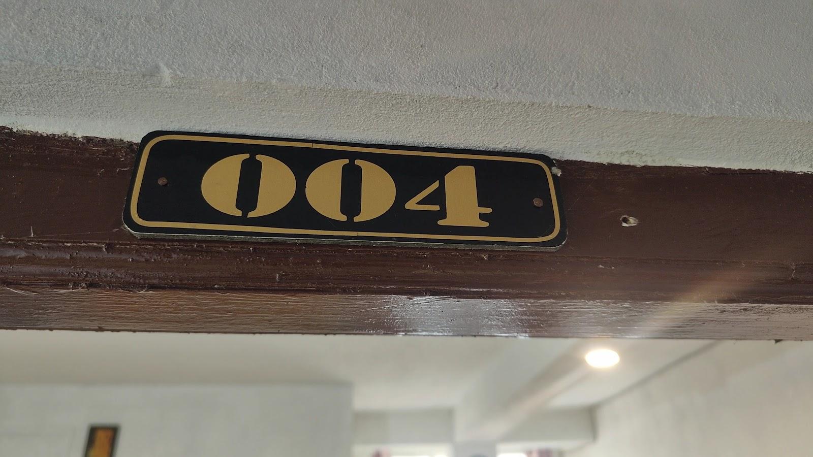 BREEZE HILLS INN – photo 2
