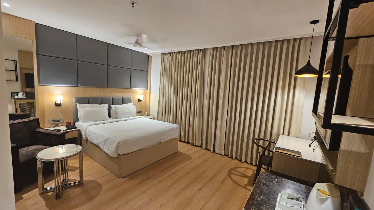 The Metropolitan Hotel – photo 3