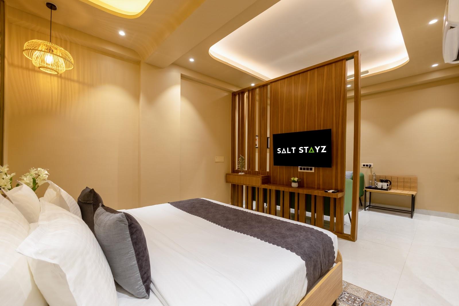 Saltstayz premier - Sector 50 & Golf course ext road – photo 2