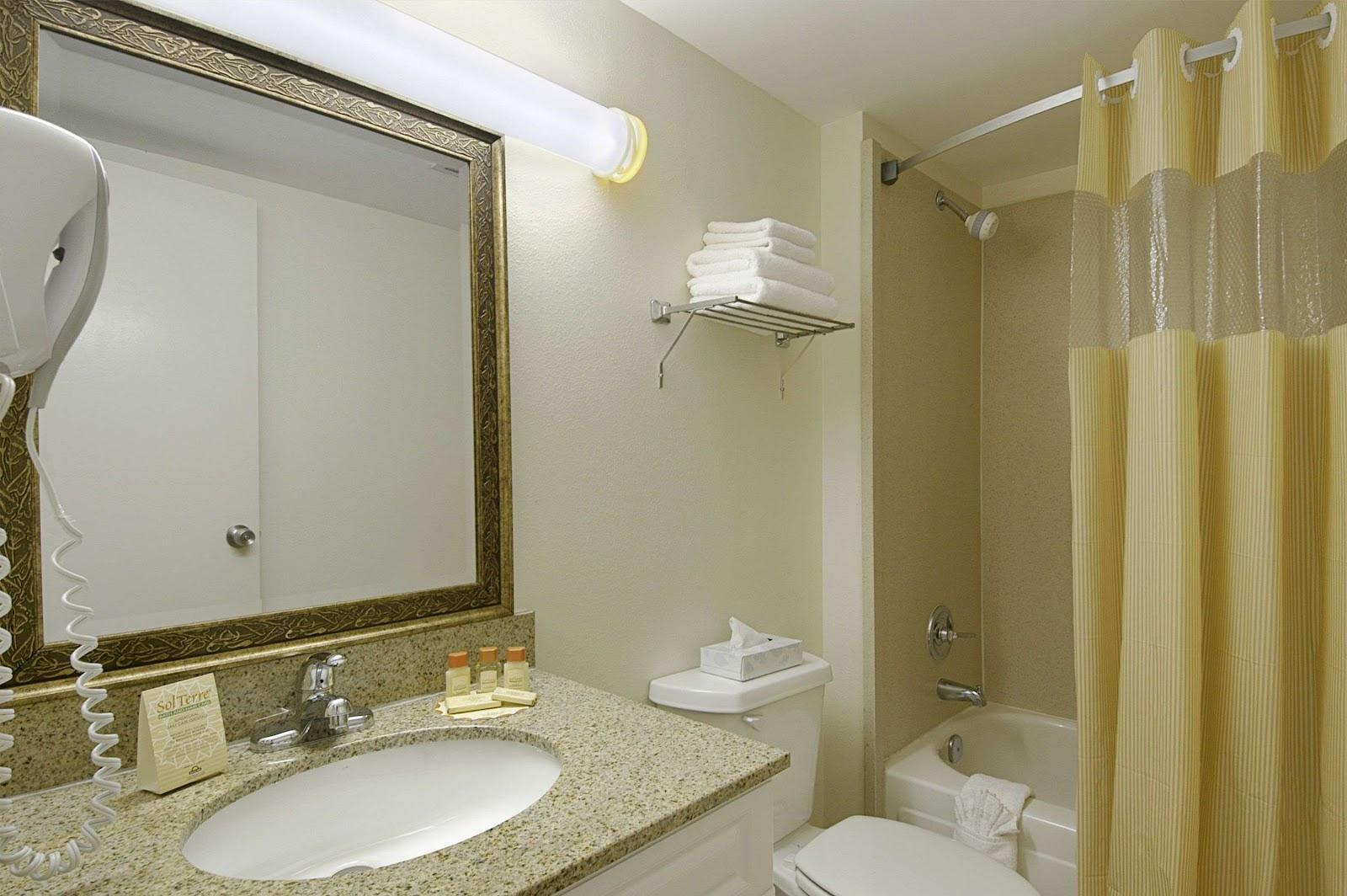 Days Inn by Wyndham Silver Spring – photo 3