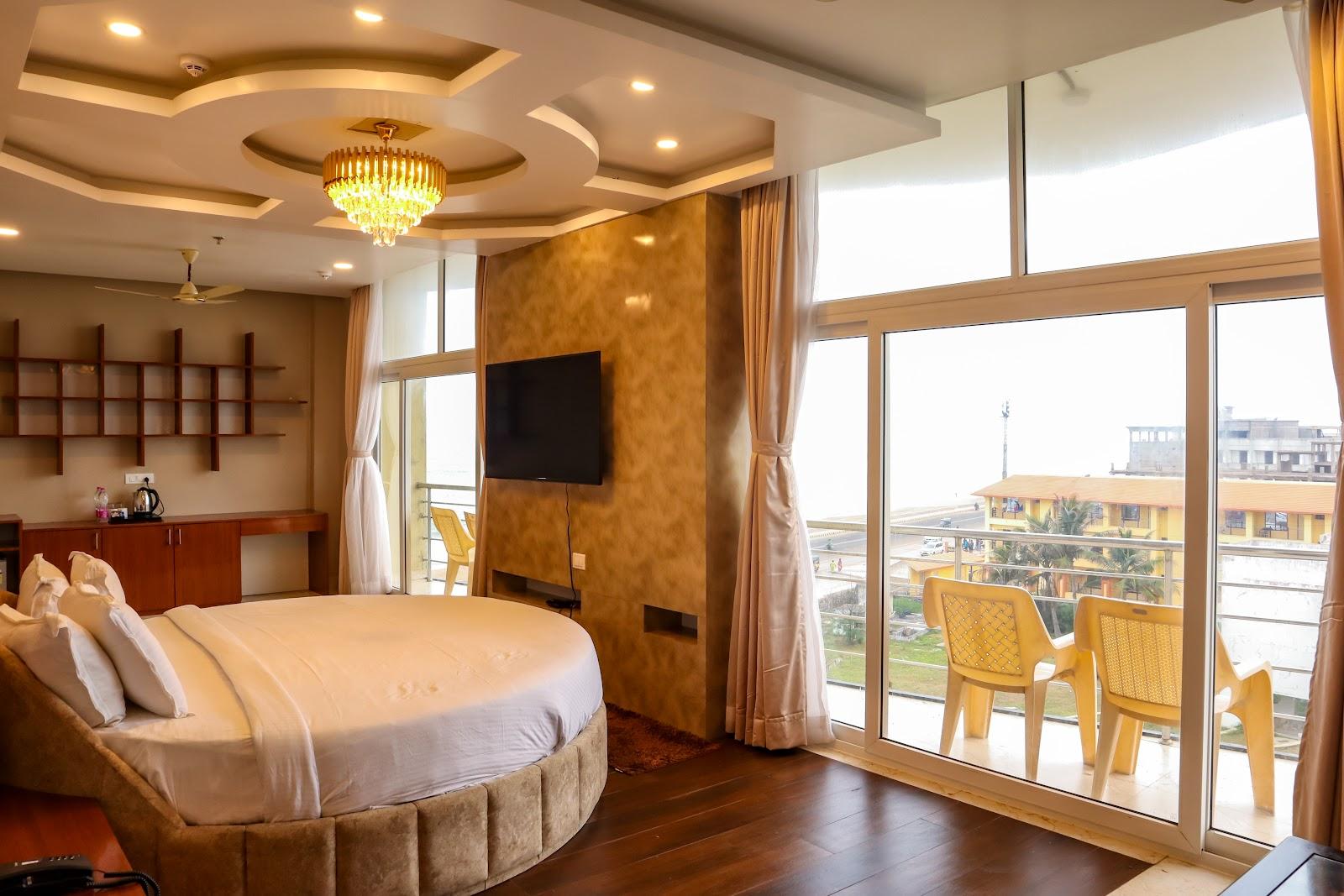The Bay Suites – photo 3