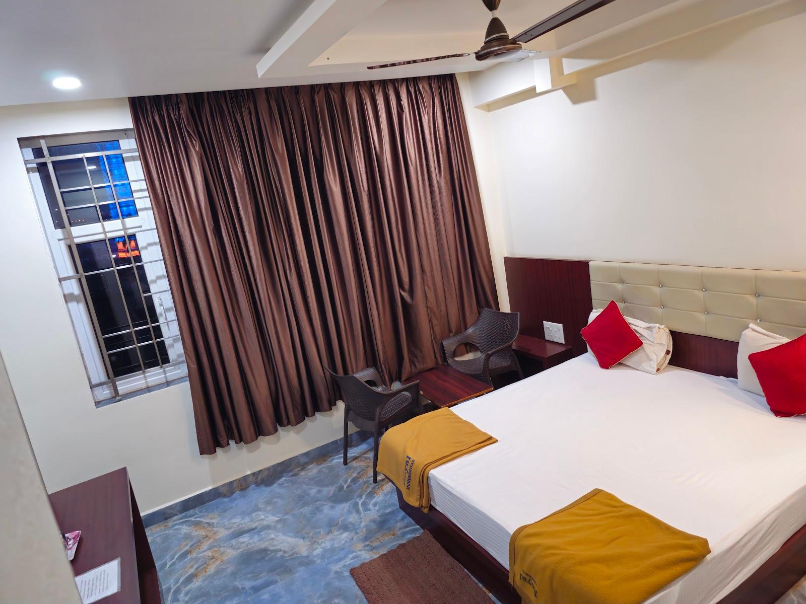 Royal Retreat lodging & boarding – photo 3