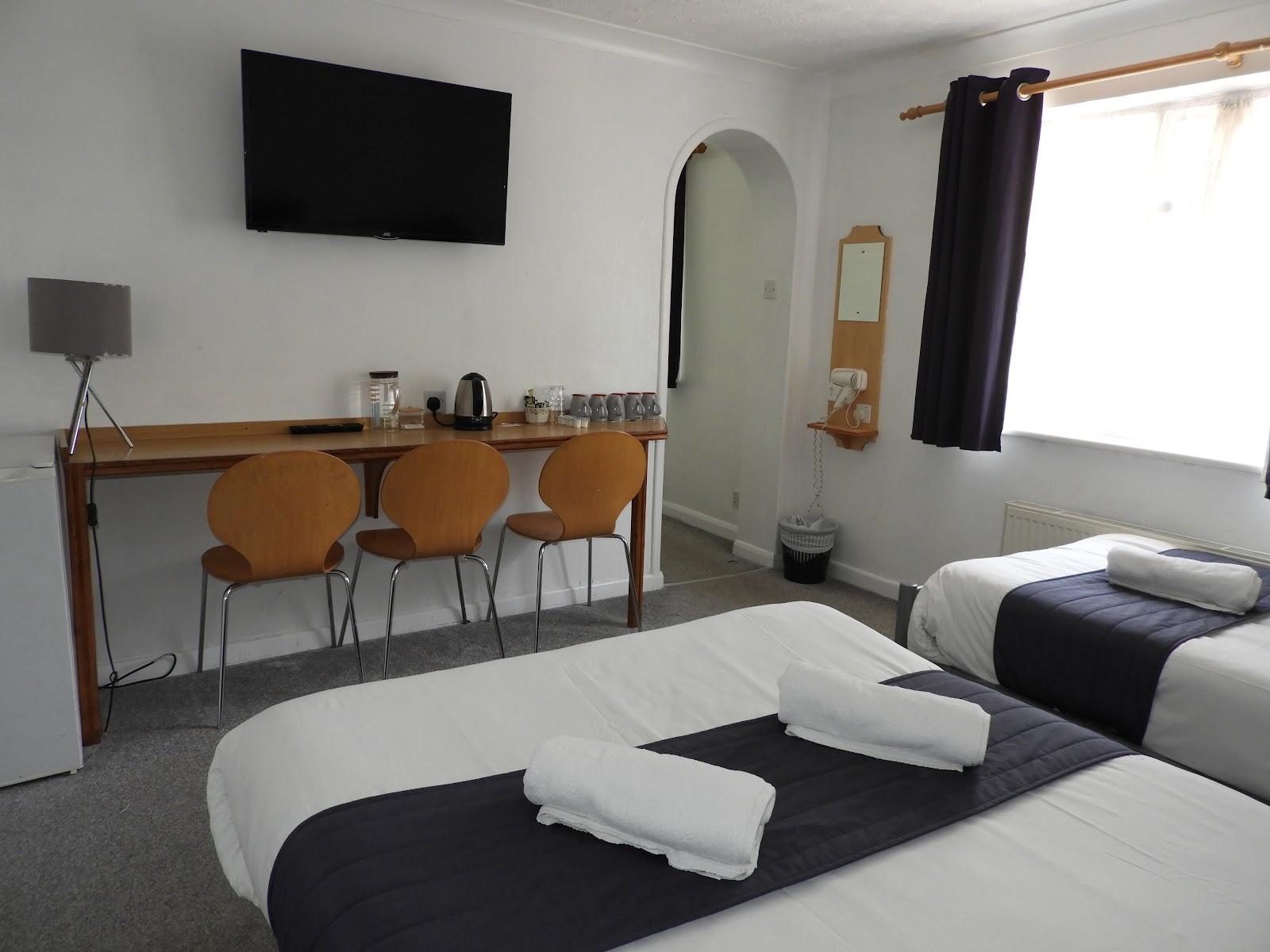 All Seasons Guest House Gatwick & Airport Parking – photo 4