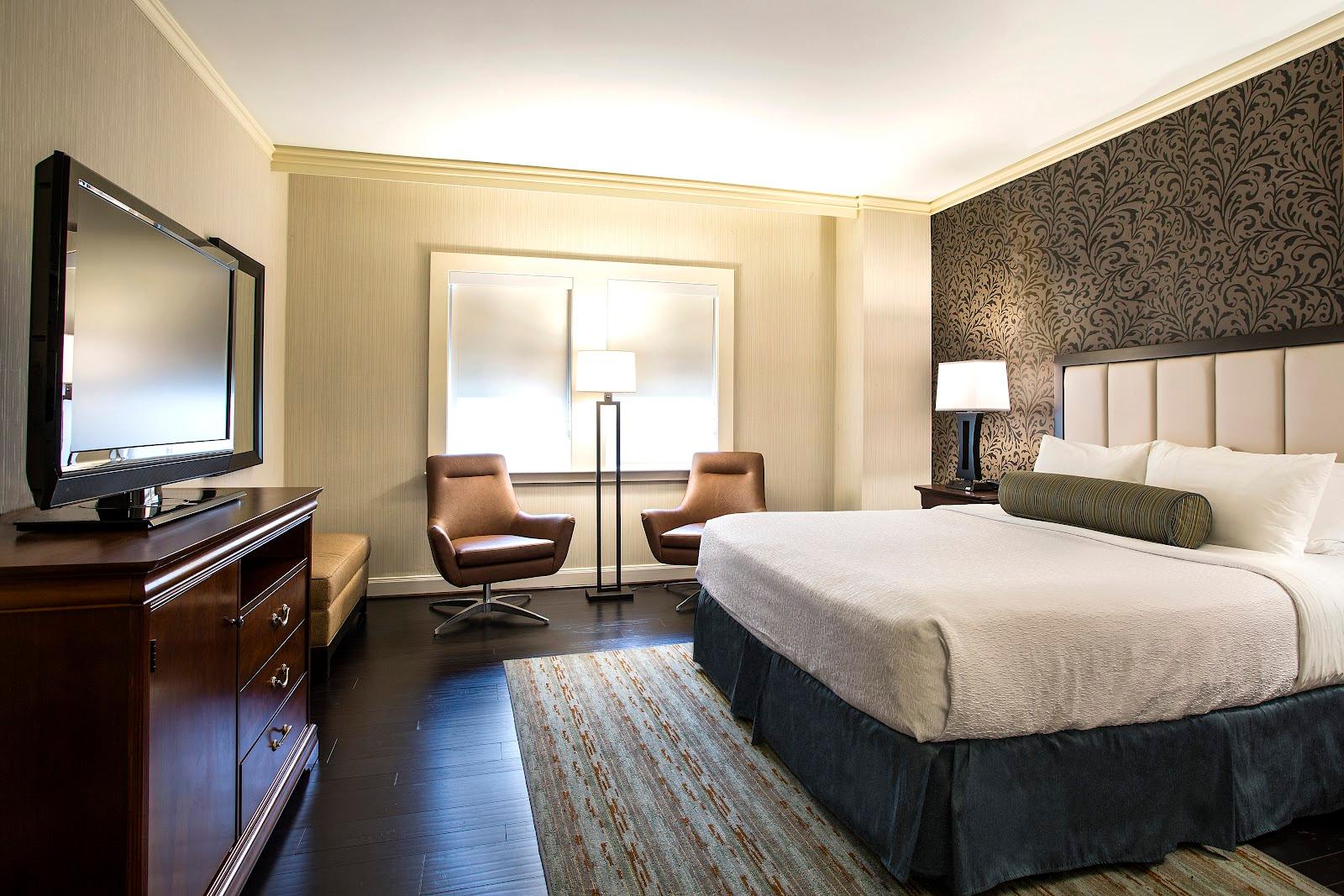 The Whitehall – photo 3