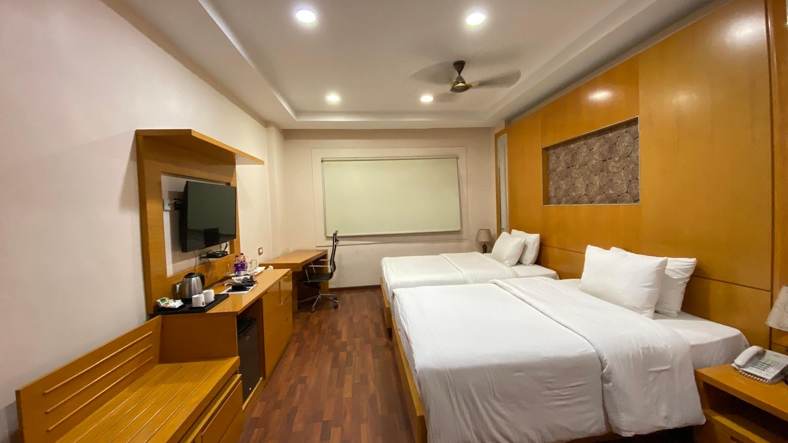 The Mourya Inn – photo 3
