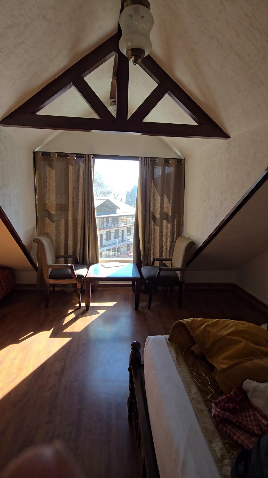 The Whispering Inn Old Manali ( An Exotic Vintage Beauty- Bar & Cafe) – photo 2