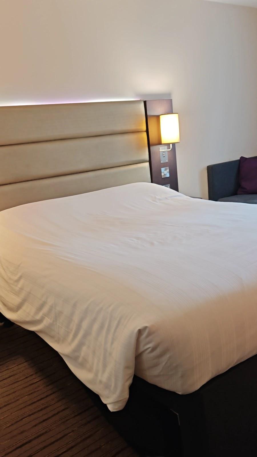 Premier Inn London Heathrow Airport Terminal 4 hotel – photo 2