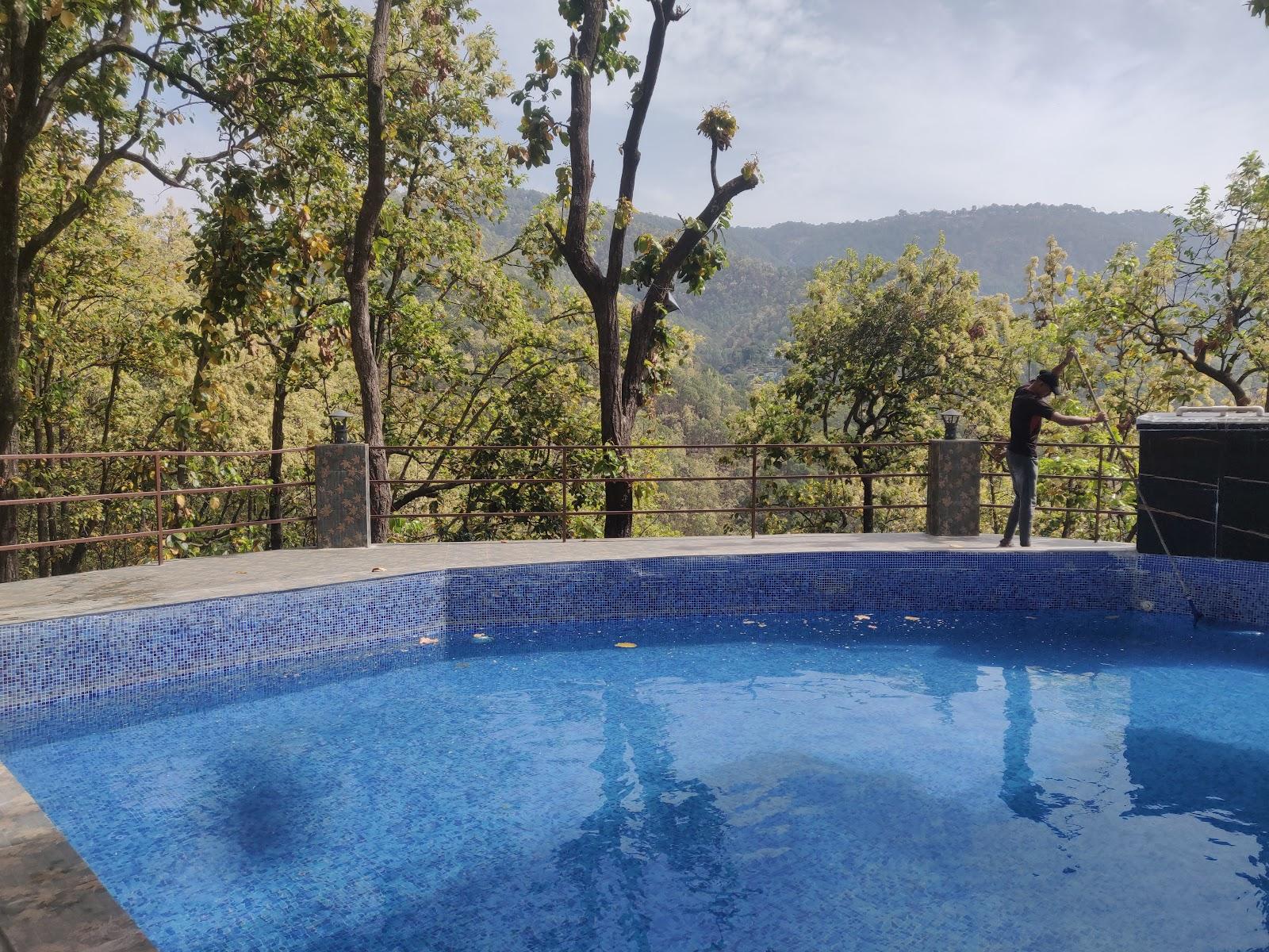 First View Resort Lansdowne – photo 4