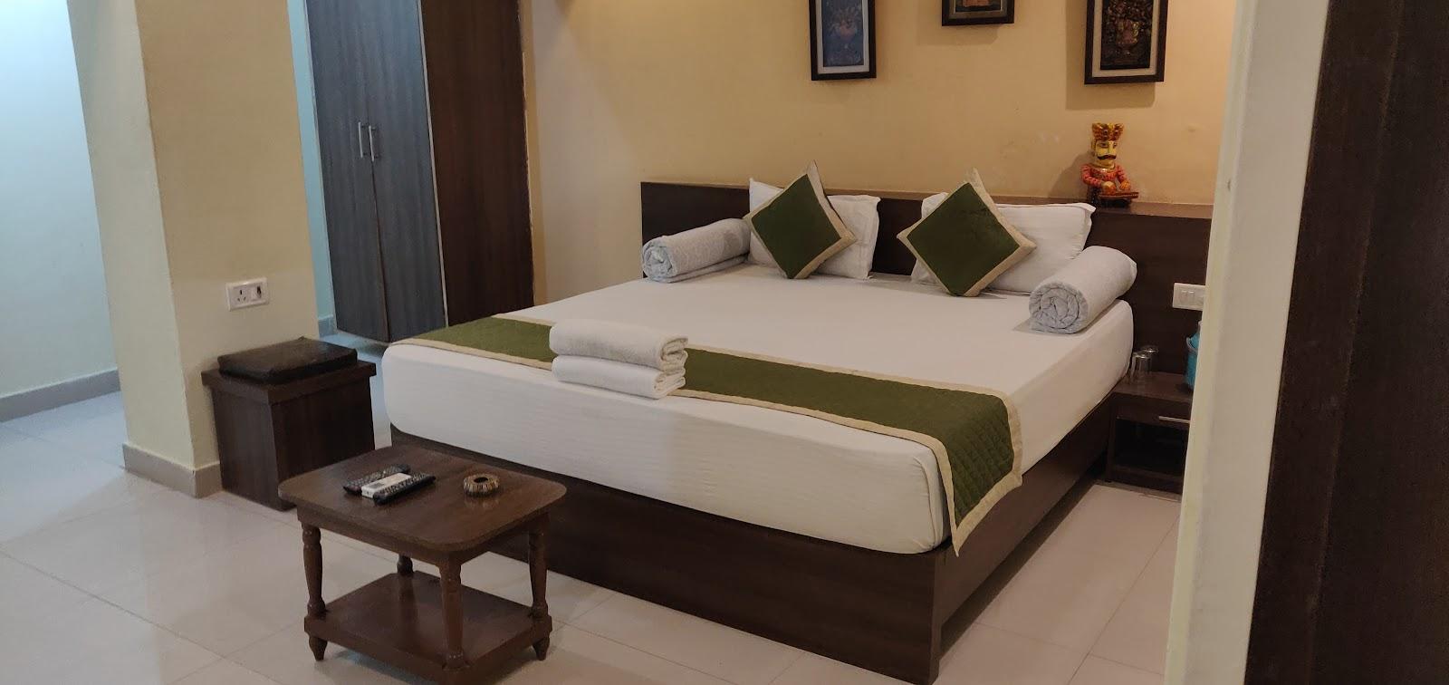 Hotel Vrinda Palace – photo 2