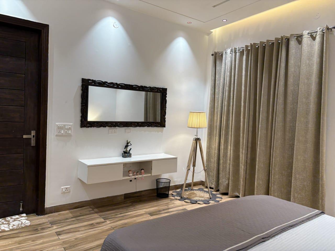 Royal Villa – photo 1