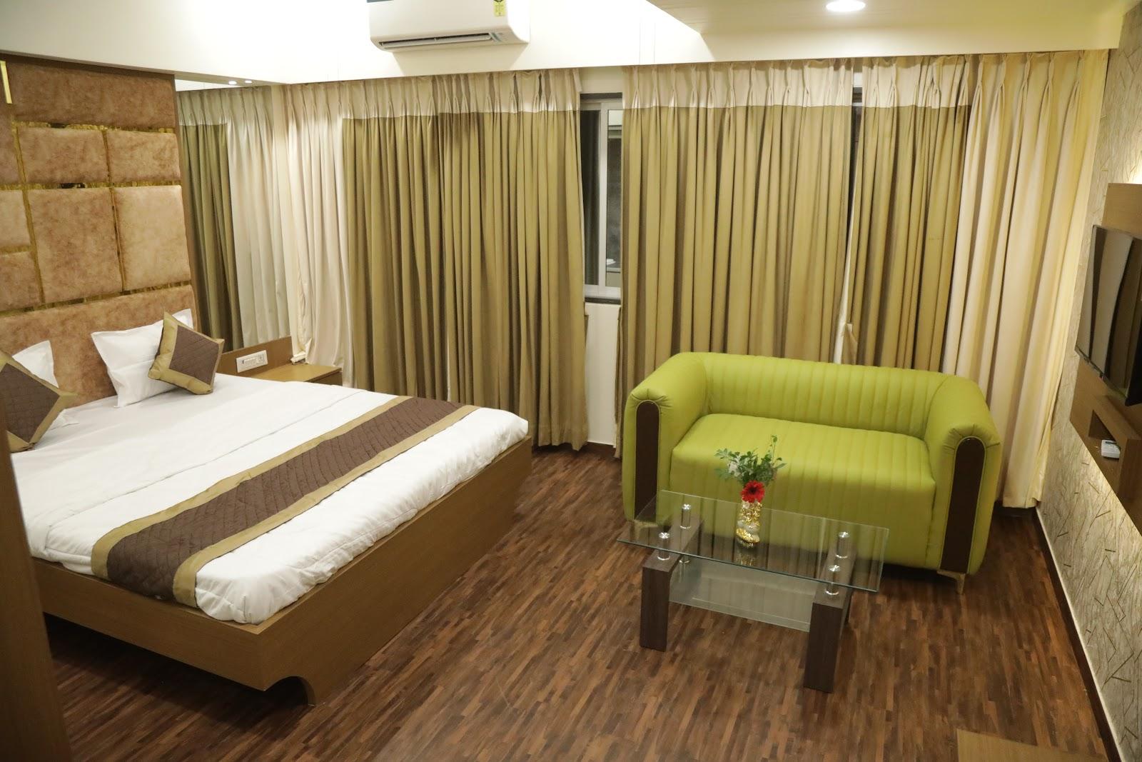 M Residency Hotel – photo 3