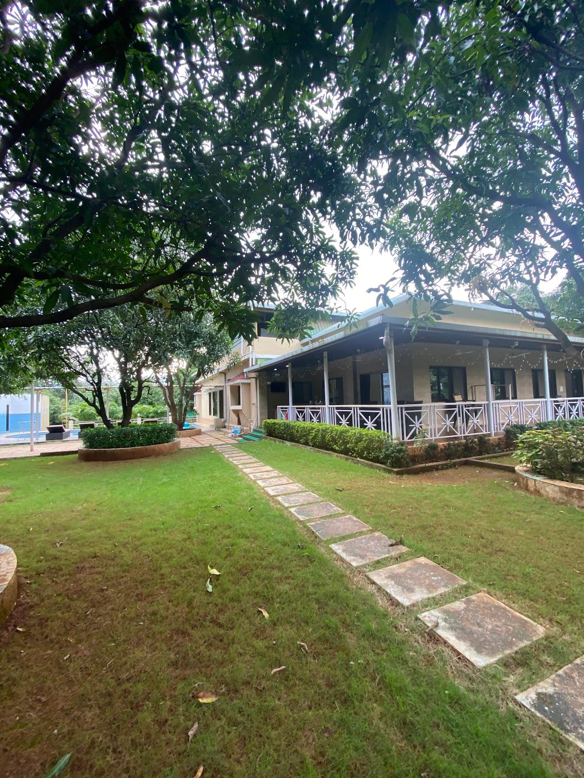 Four Petals Hospitality – photo 2