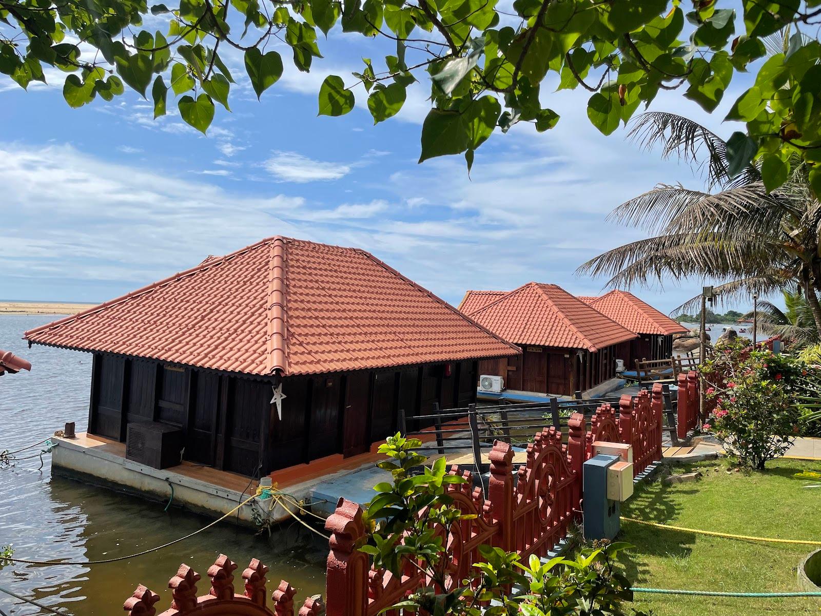 POOVAR ISLAND RESORT PARKING 2 – photo 1