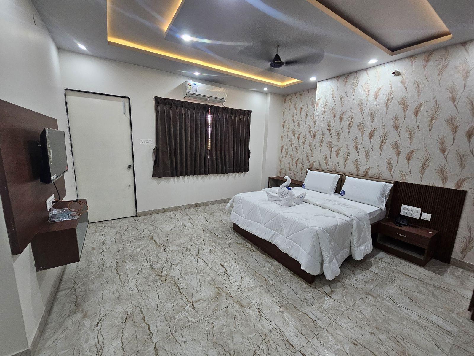 Crown suites – photo 2