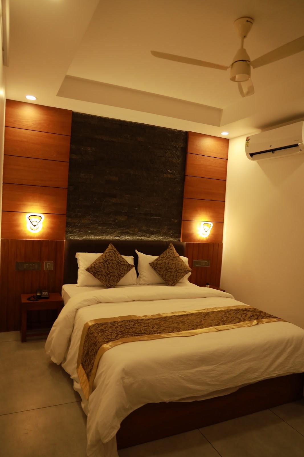 Silverstone Inn – photo 3