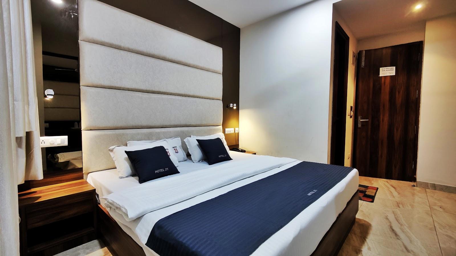 HOTEL 21 – photo 2