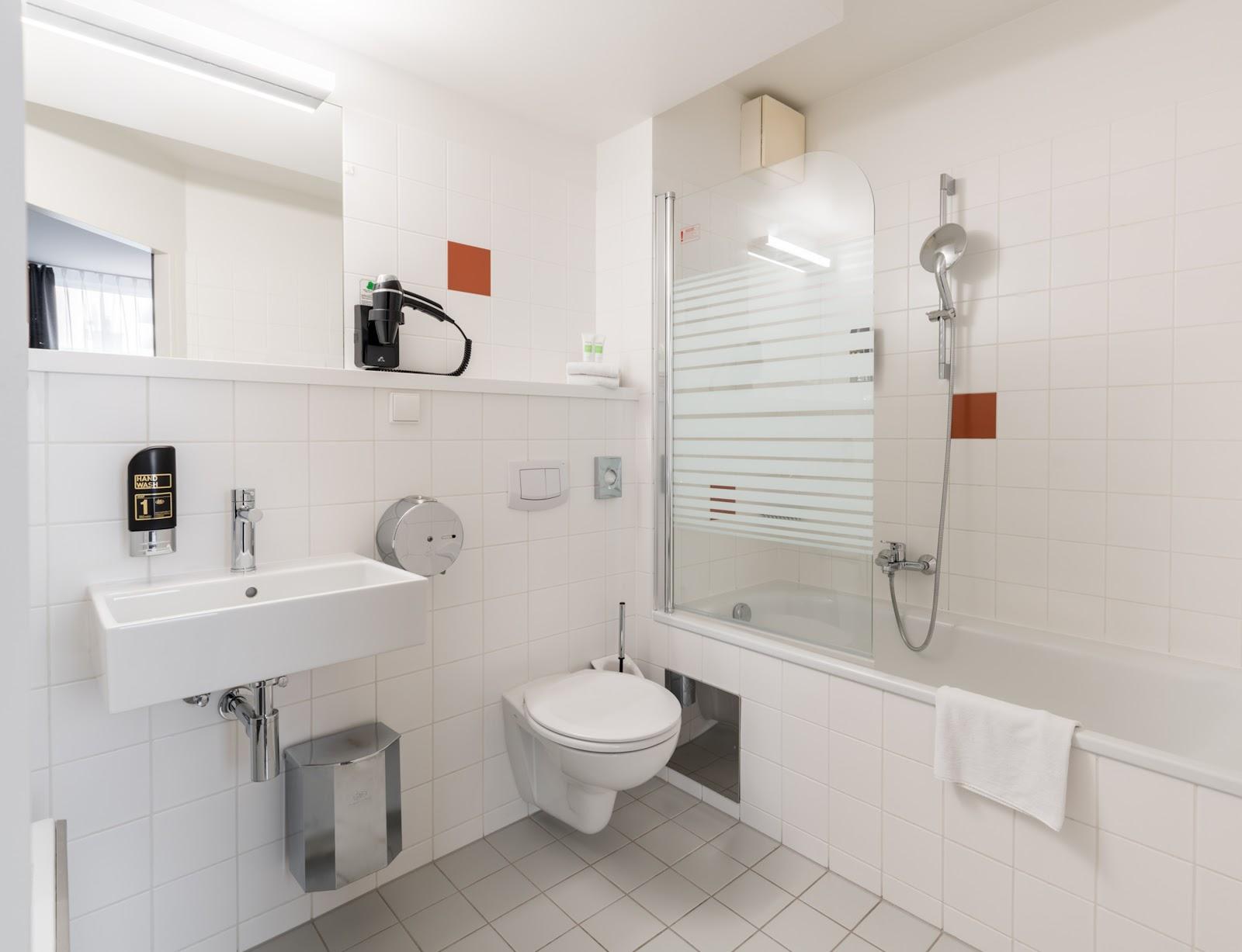Premier Inn Wien City Hauptbahnhof – photo 4