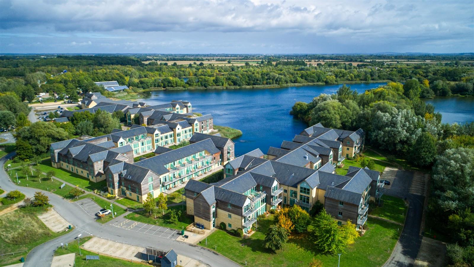 De Vere Cotswold Water Park – photo 1