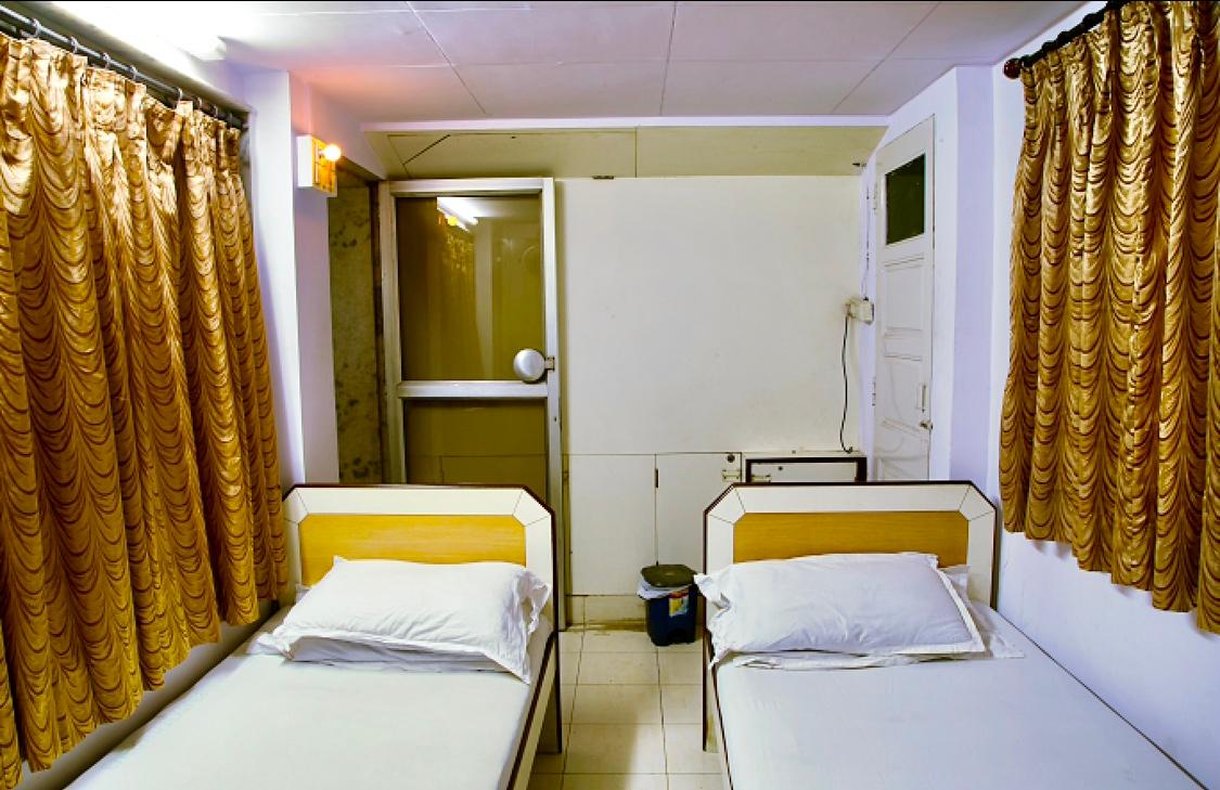 Maharashtra Boarding ac Dormitory mumbai central – photo 2