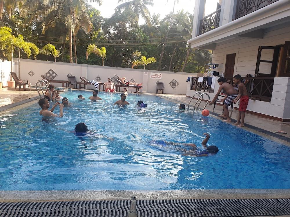 Coastal Suites Apart-hotel – photo 2