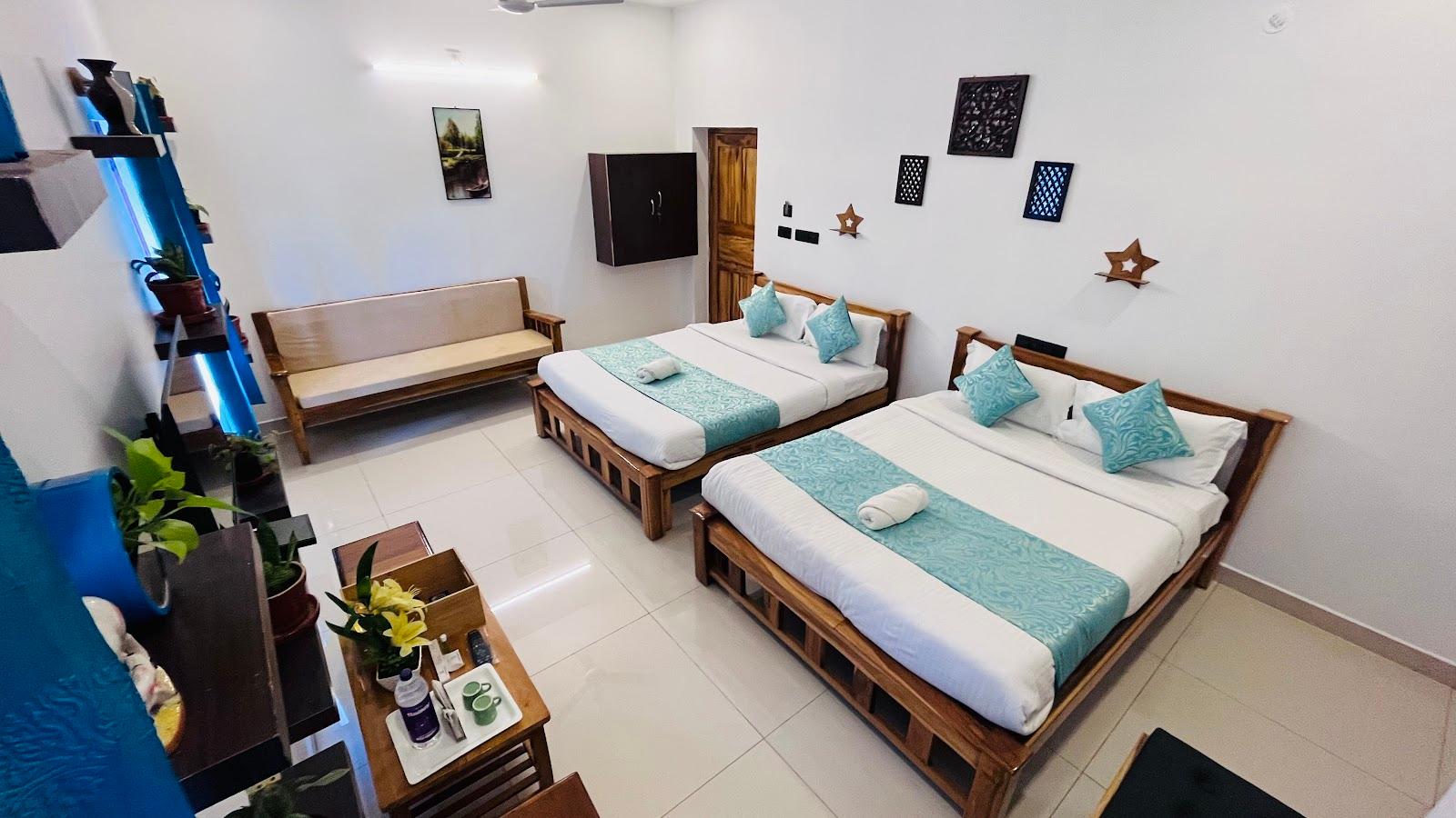 The Luxe Hotel – photo 3