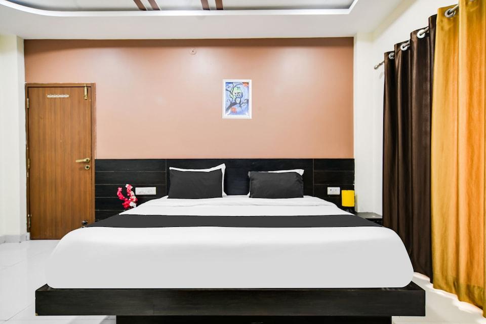 Super Collection O by OYO Indore Near Omax City 1 – photo 4