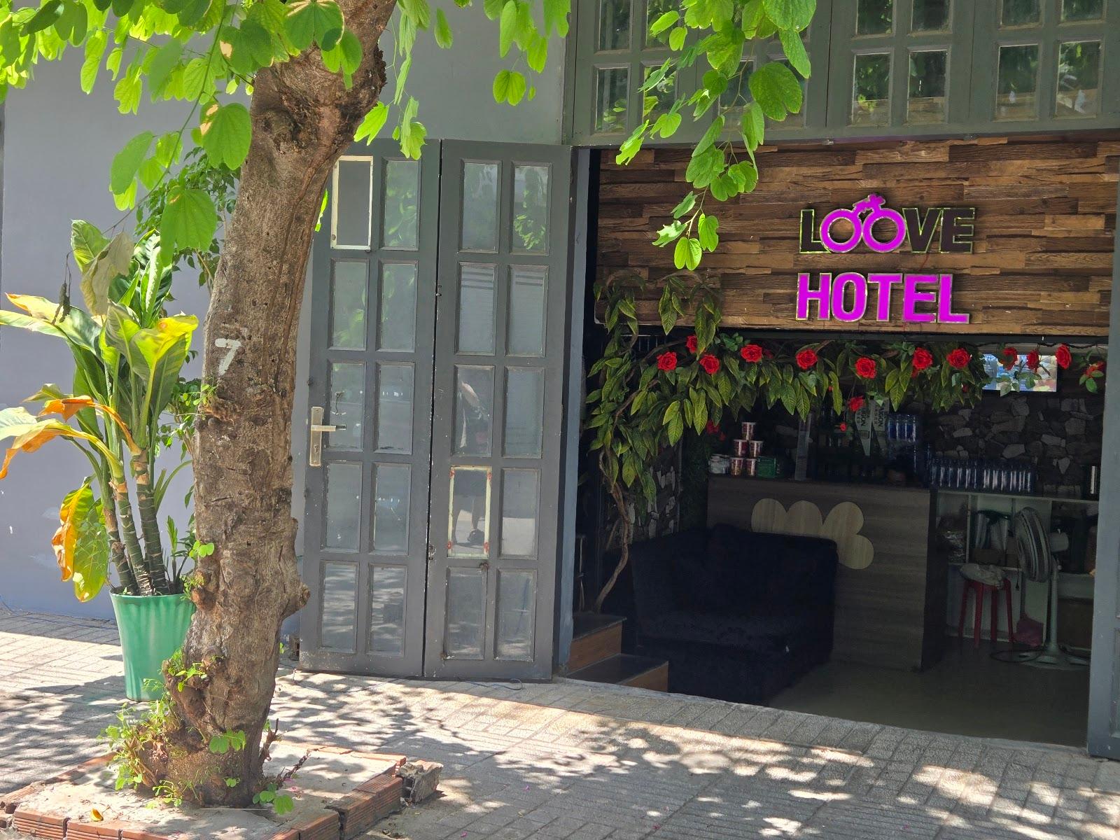 LOOVE HOTEL – photo 1