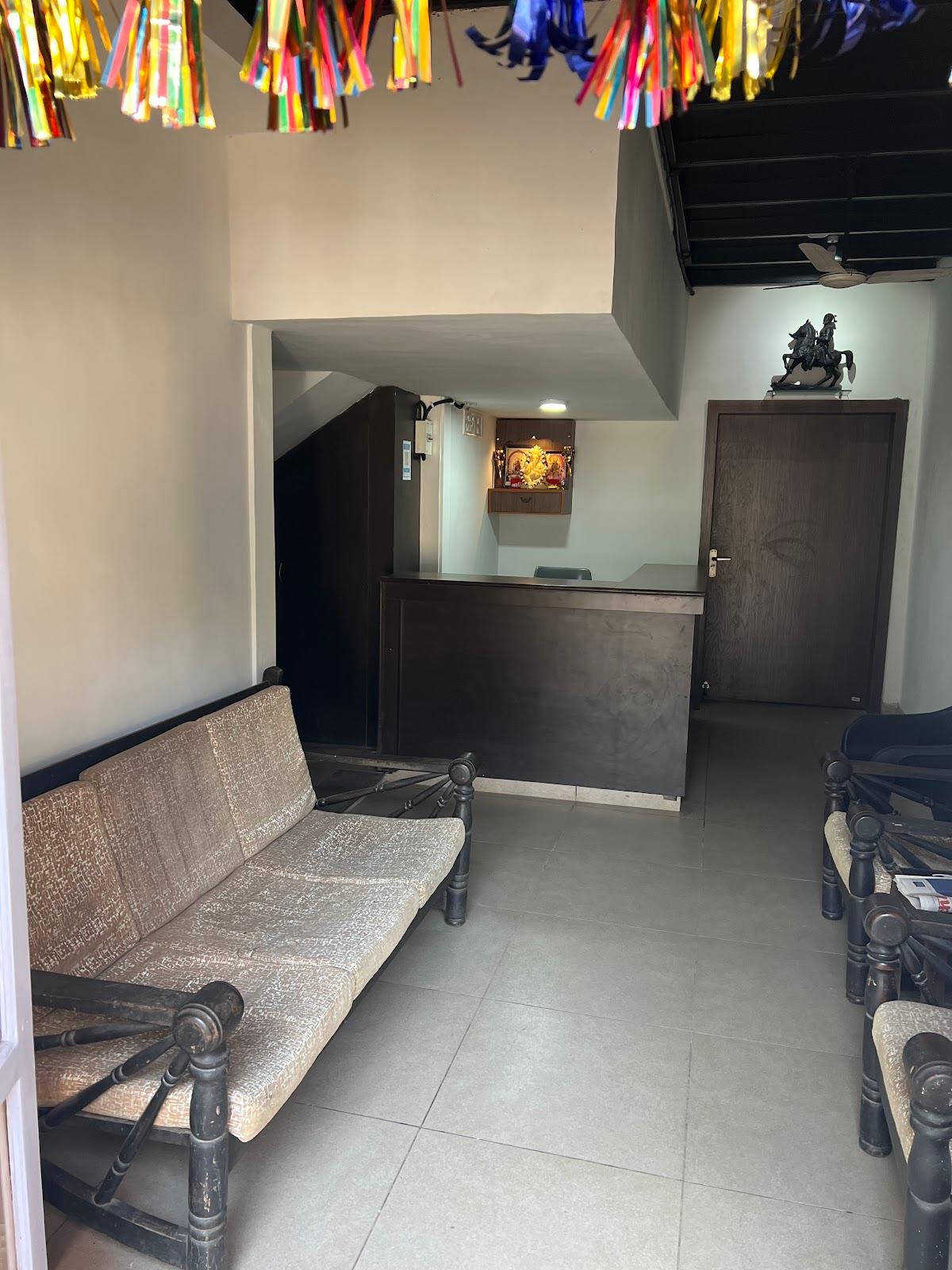 City Hotel – photo 1