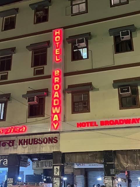 Hotel Broadway Colaba – photo 1