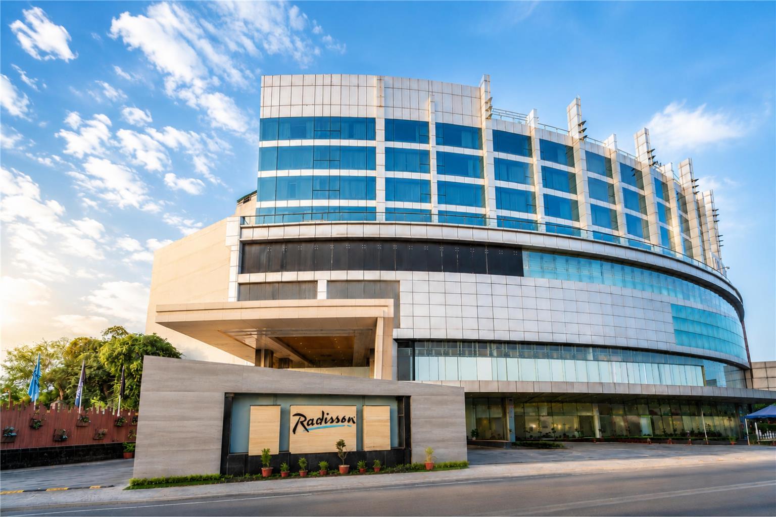 Radisson Hotel Udaipur – photo 1