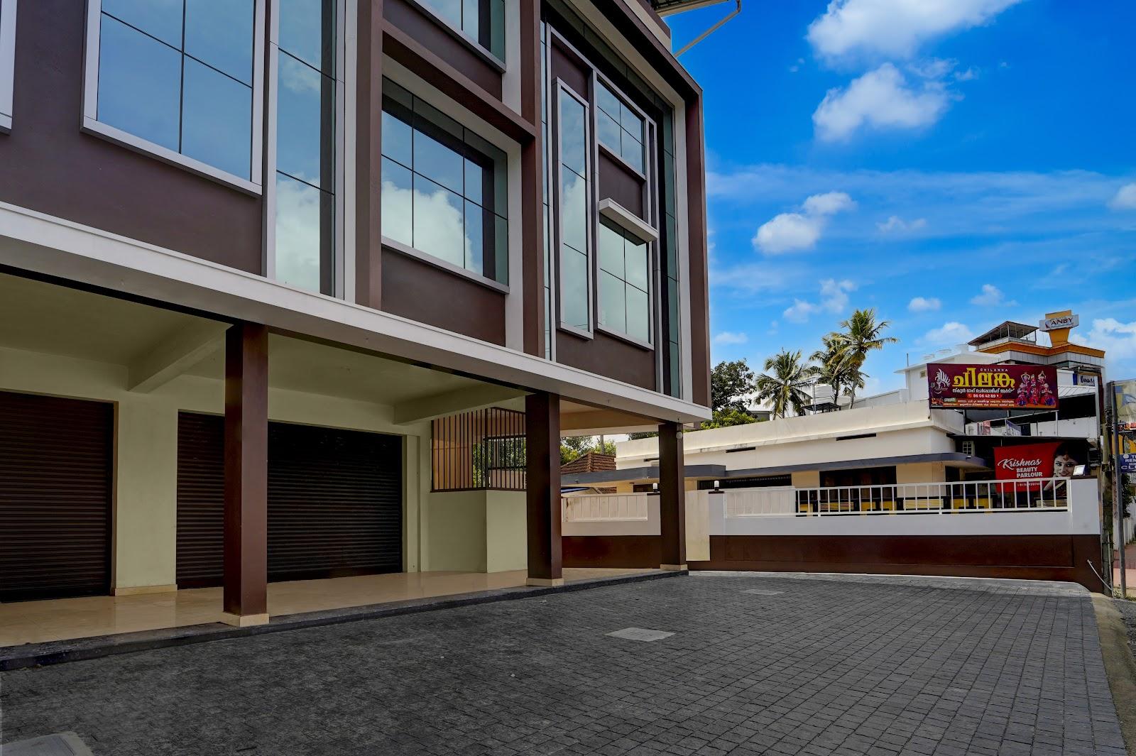 Hotel O Engineering College Sreekaryam Formerly B S Plaza