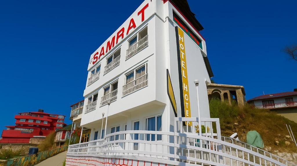 HOTEL SAMRAT - ON MALL ROAD – photo 1