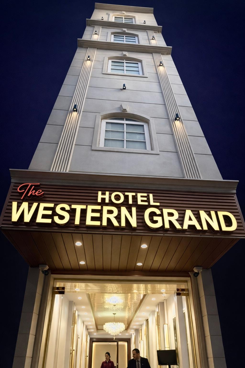 The Western Grand – photo 1