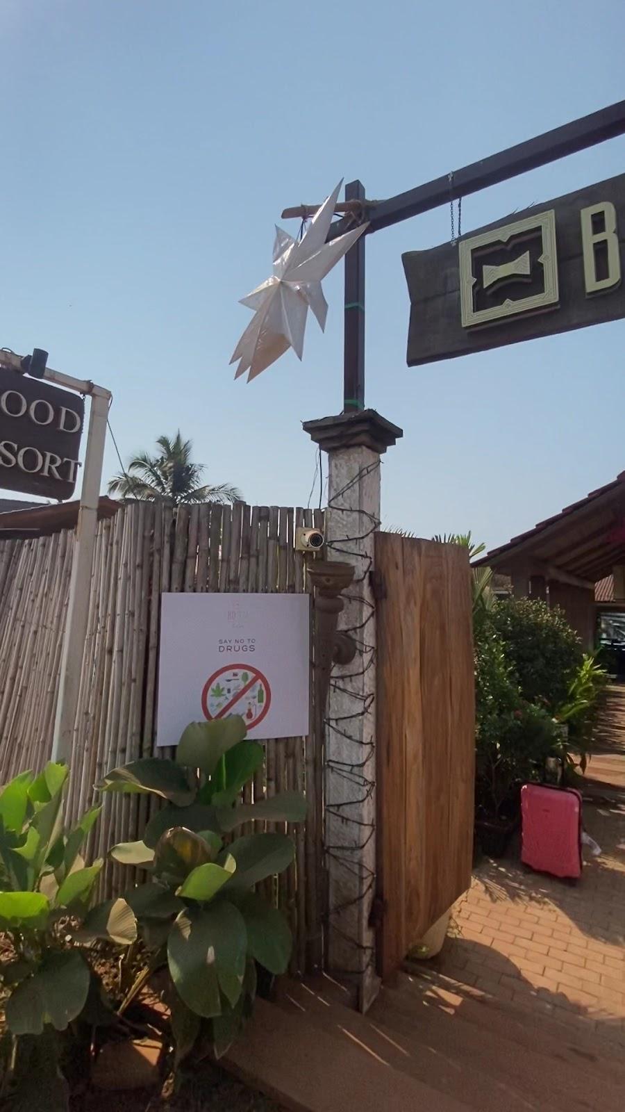 Stone Wood Beach Resort and Club, Vagator Beach – photo 2