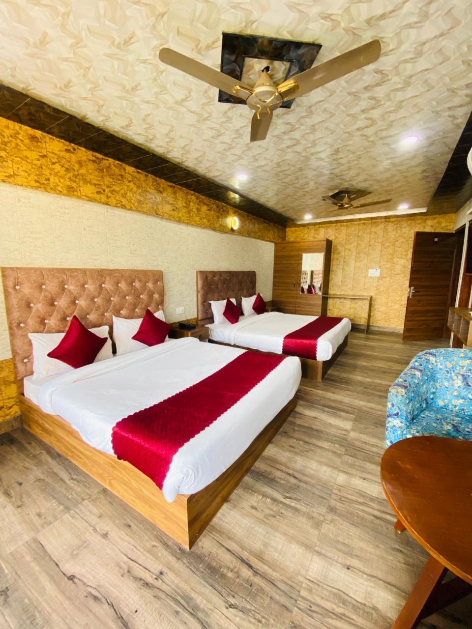 Riviera Inn with Ganga View – photo 2
