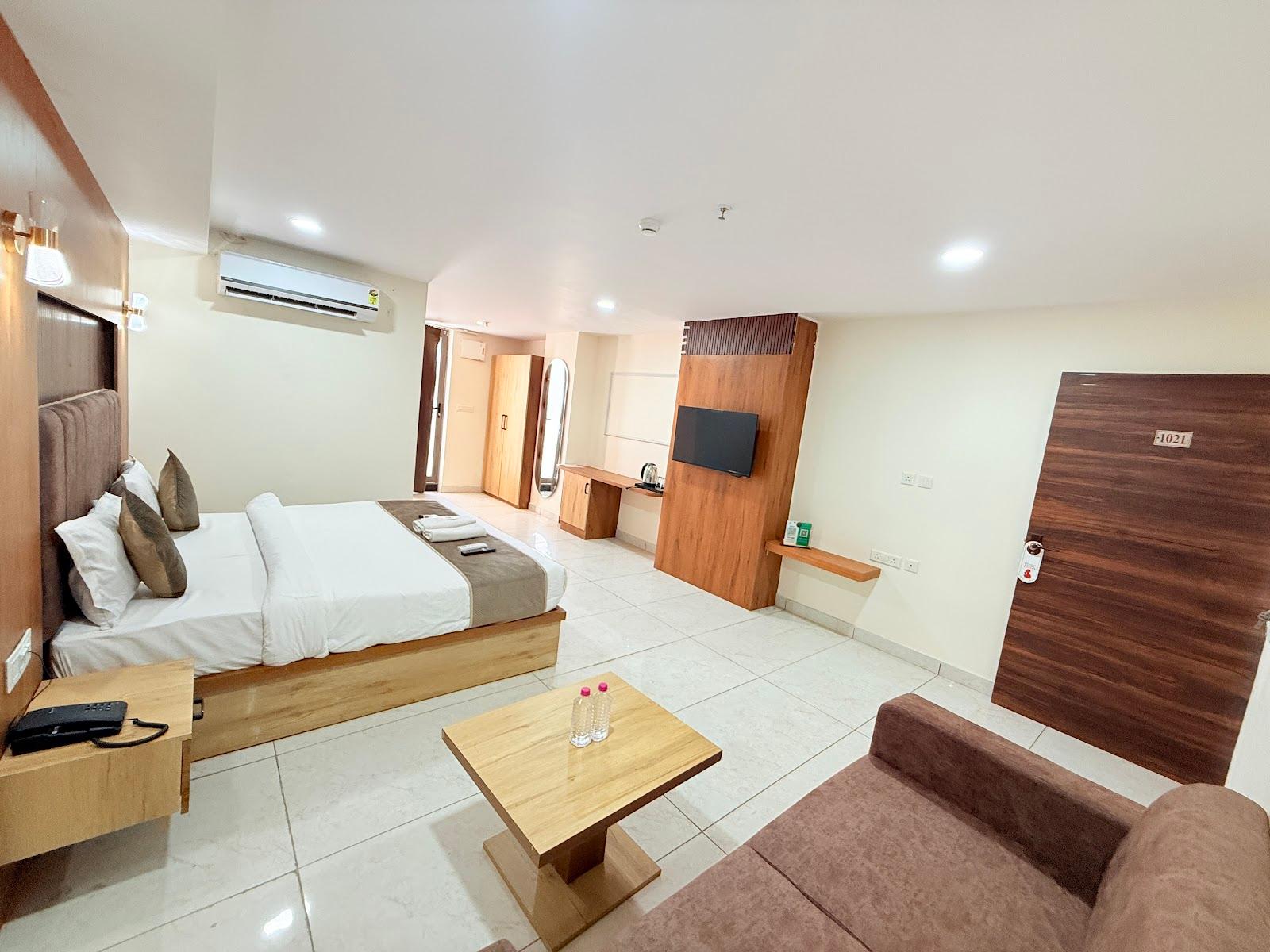 Hotel The 10th Floor – photo 2