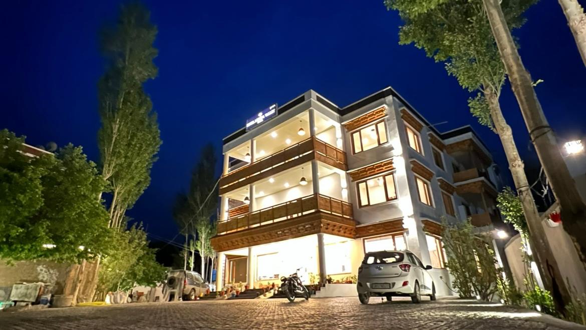 Hotel lungpa valley Skara – photo 1