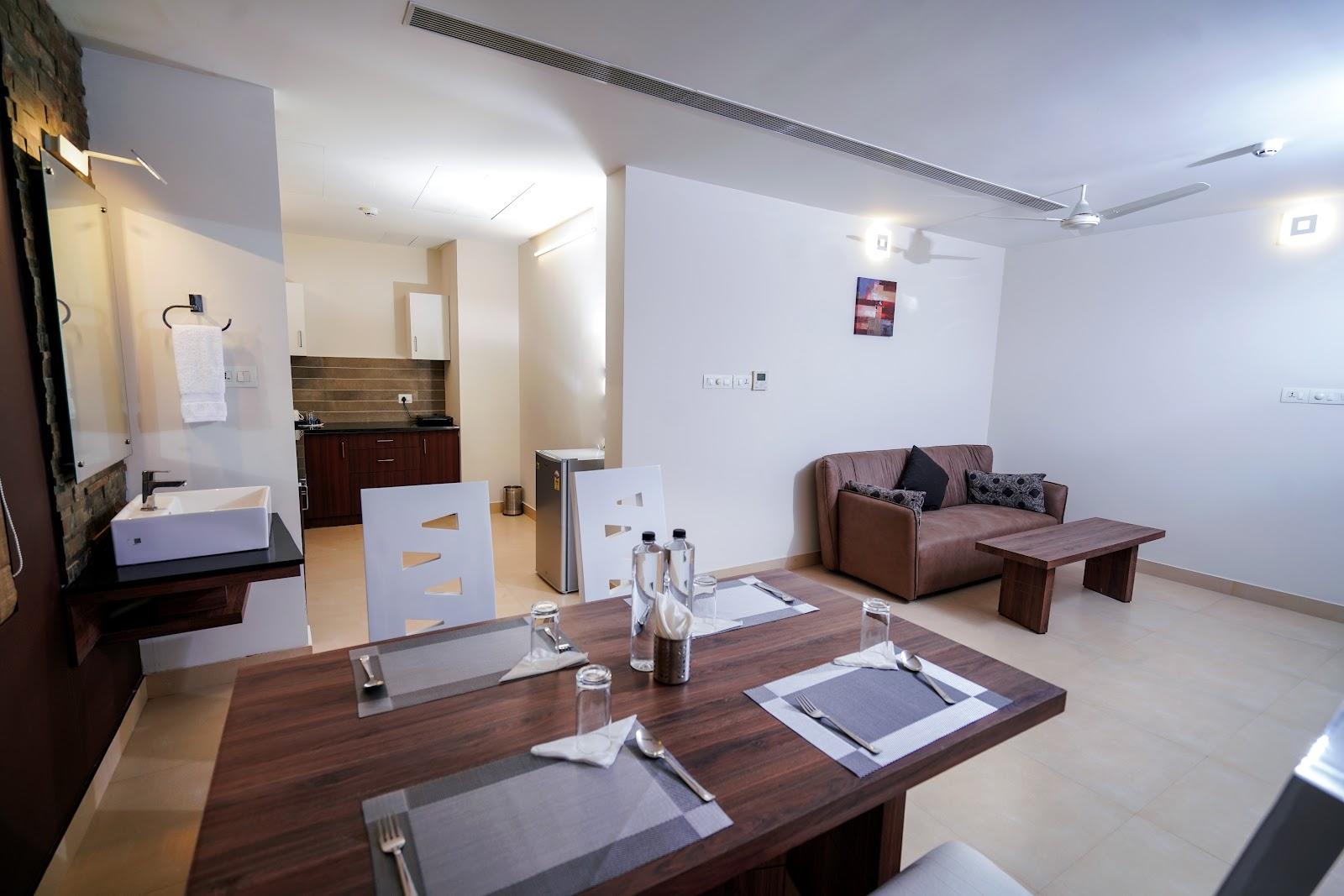 Lantern Apart Hotel – photo 4