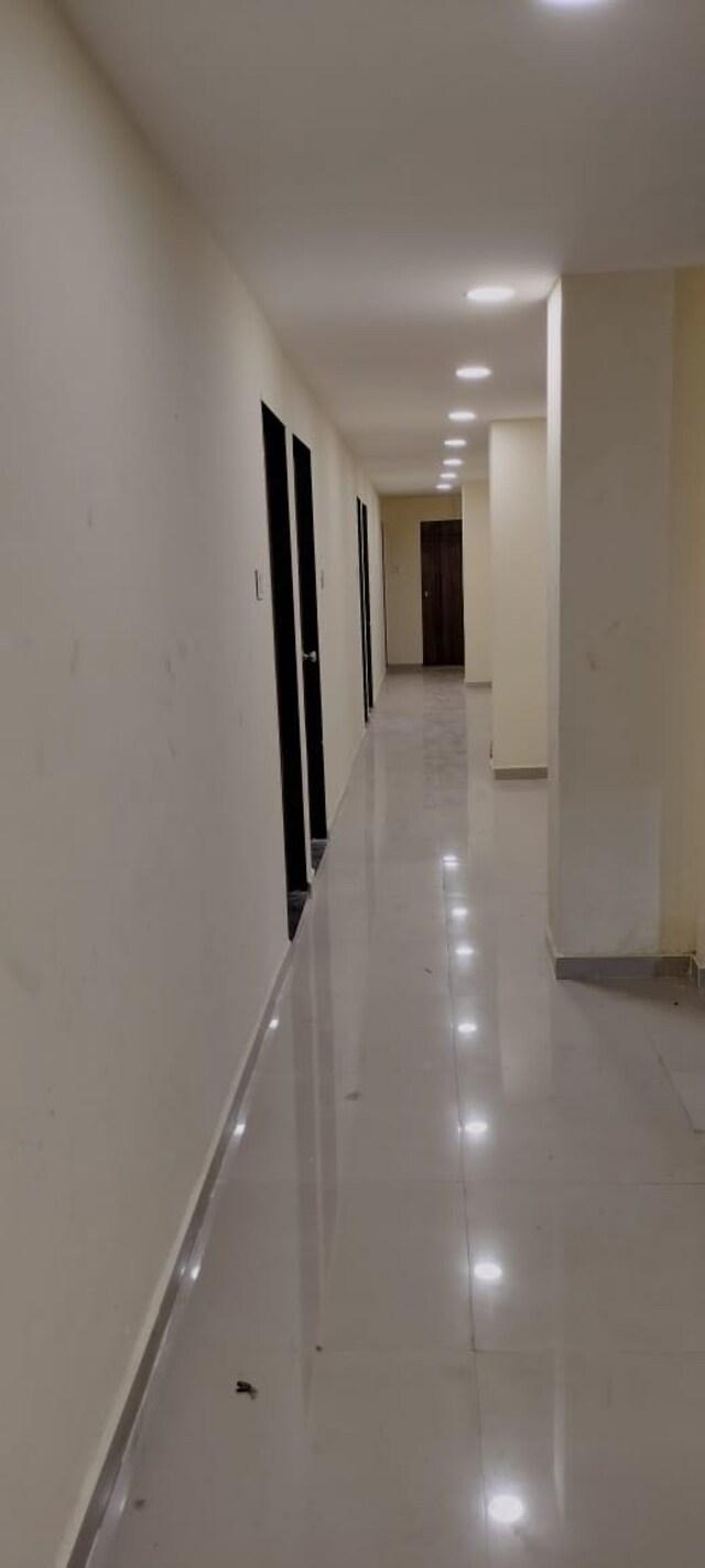 OYO The Kadodara Valentine's Hotel – photo 3