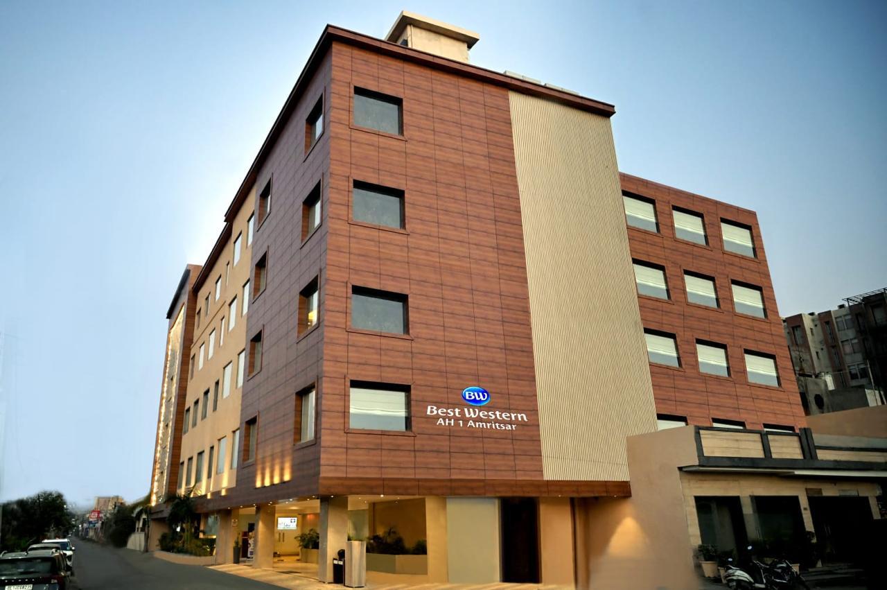 Best Western AH1 – photo 1