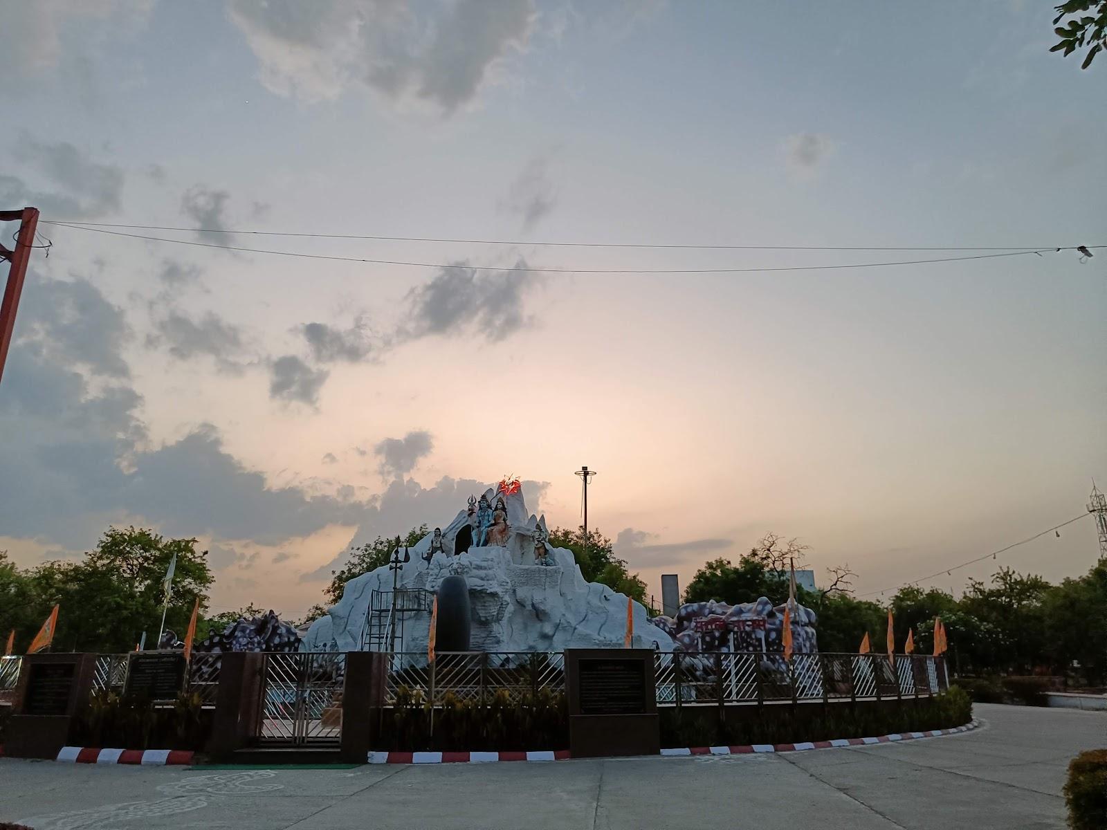 Meera Madhav Resort – photo 3