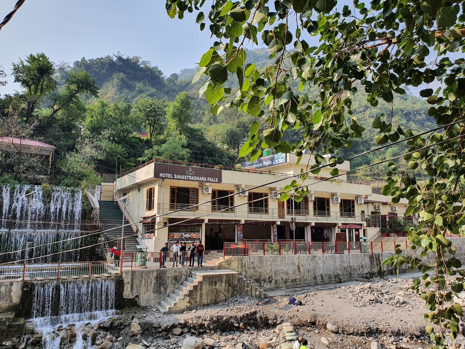 Hotel Sahastradhara falls – photo 1